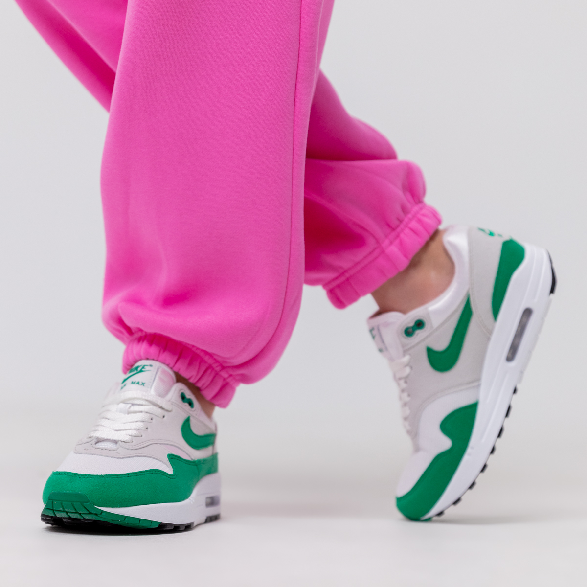 Nike Патики W NIKE AIR MAX 1 '87 