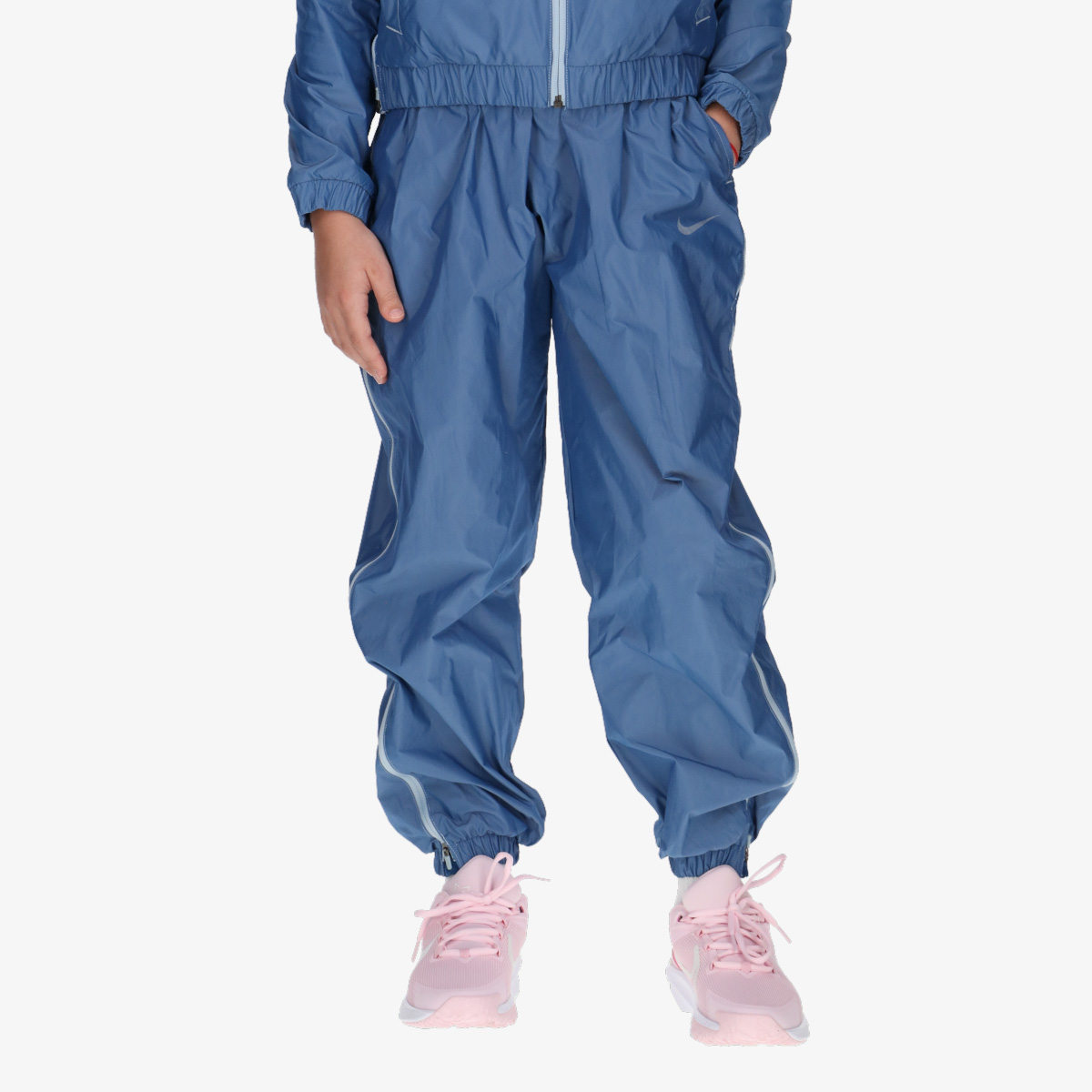 Veshje sportive me fund kostume sportive Nike