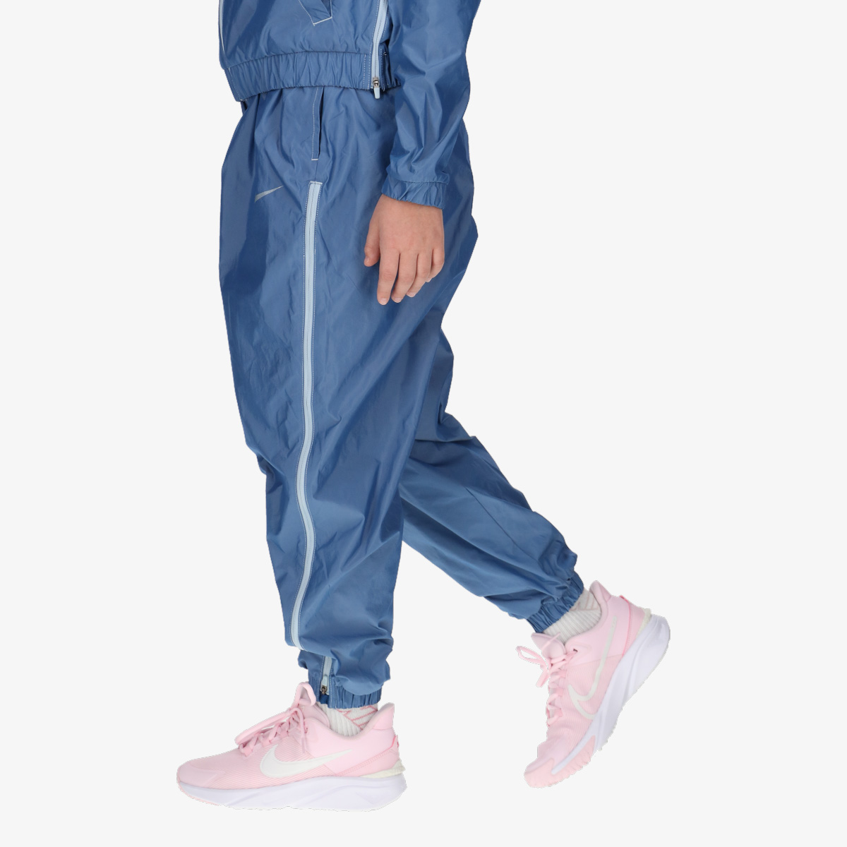 Veshje sportive me fund kostume sportive Nike