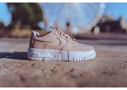 PICTURE ME ROLLIN IN NIKE AIR FORCE 1 PIXEL