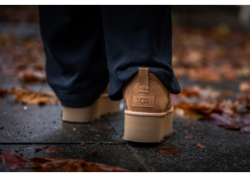 UGG Classic Ultra Mini Platform – Најбараниот зимски модел на сезоната