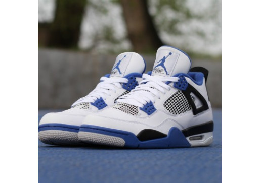 NIKE AIR JORDAN IV RETRO