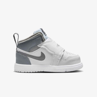 Nike Atlete SKY JORDAN 1 BT 