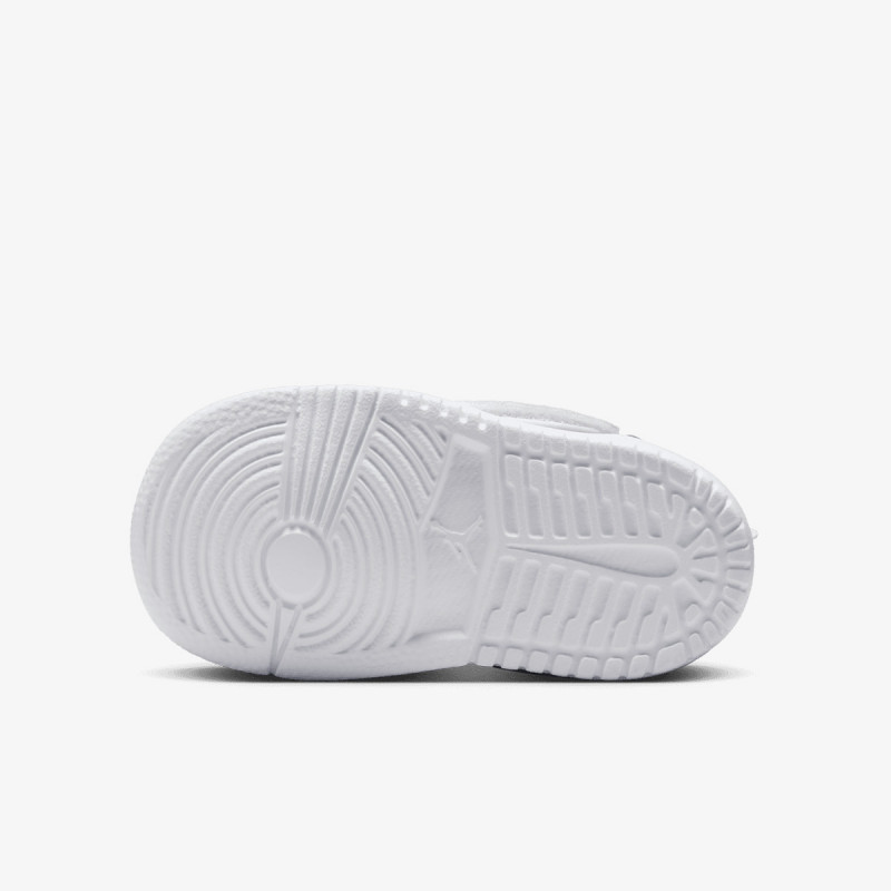 Nike Патики SKY JORDAN 1 BT 