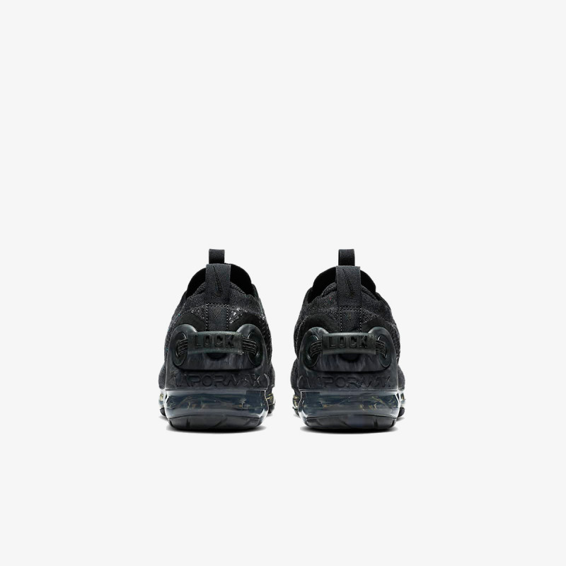 nike air max warp flyknit trainers in black