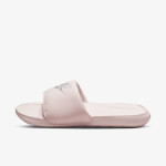 Nike Shapka W NIKE VICTORI ONE SLIDE 