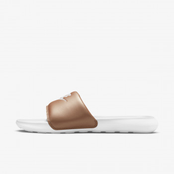 Nike Shapka W NIKE VICTORI ONE SLIDE 