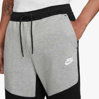 NIKE Долен дел тренерки Sportswear Tech 