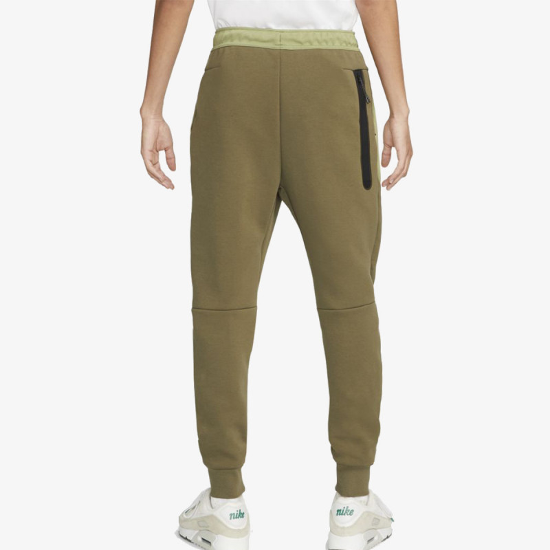NIKE Долен дел тренерки Sportswear Tech 