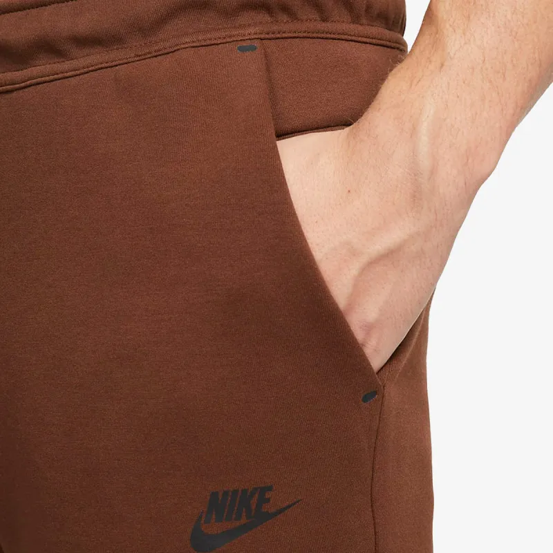 NIKE Долен дел тренерки Sportswear Tech 