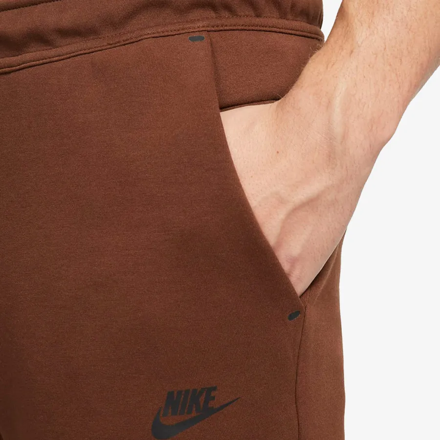 NIKE Долен дел тренерки Sportswear Tech 