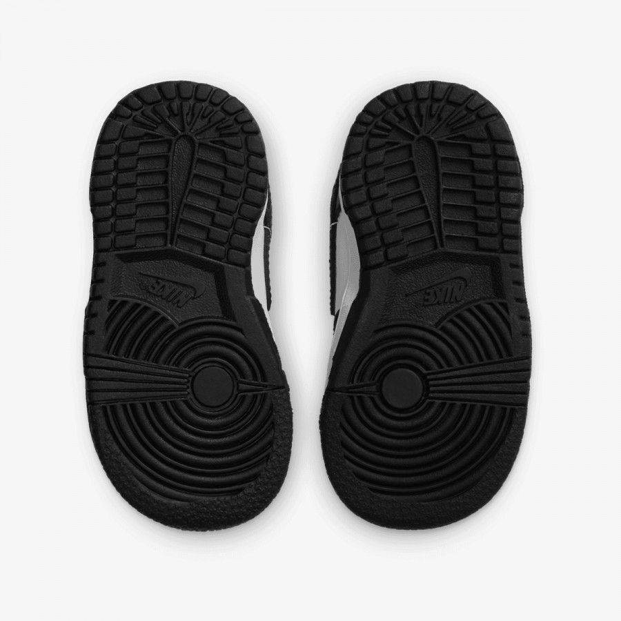 Nike Atlete NIKE DUNK LOW BTE 