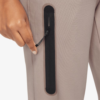 NIKE Долен дел тренерки Sportswear Tech 