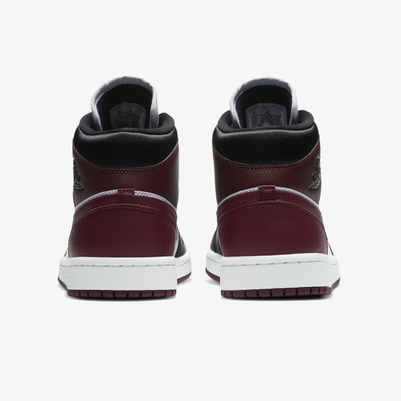 Nike Патики WMNS AIR JORDAN 1 MID SE 