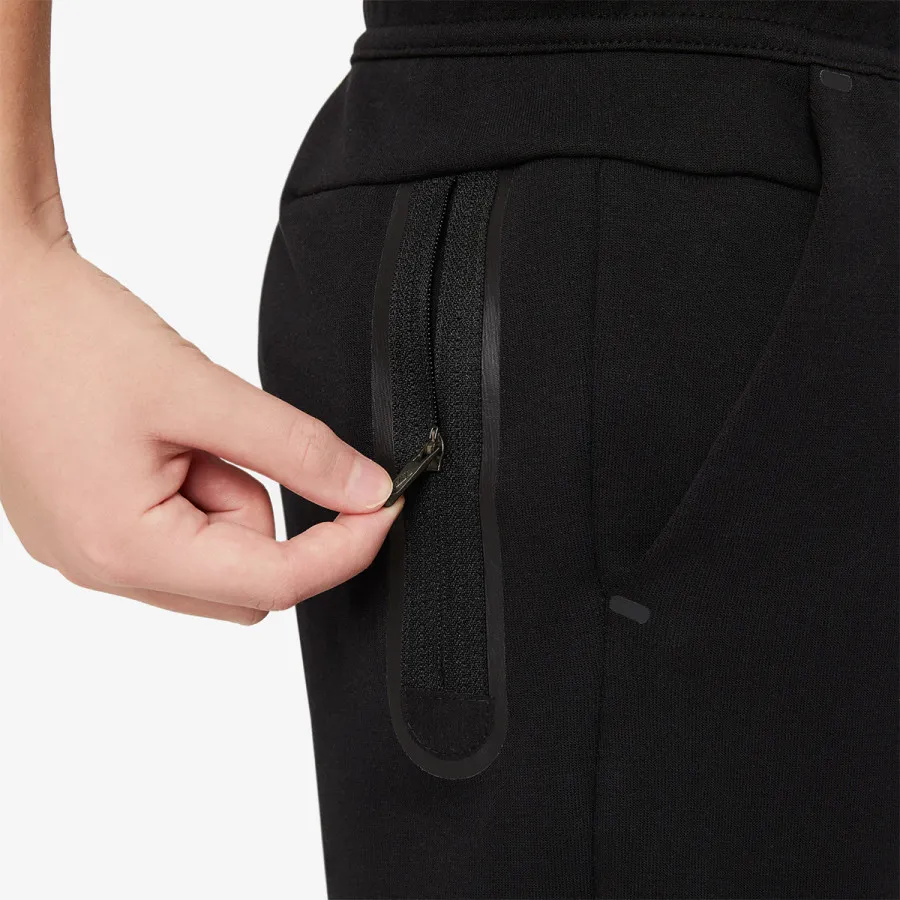 NIKE Шорцеви Sportswear Tech 