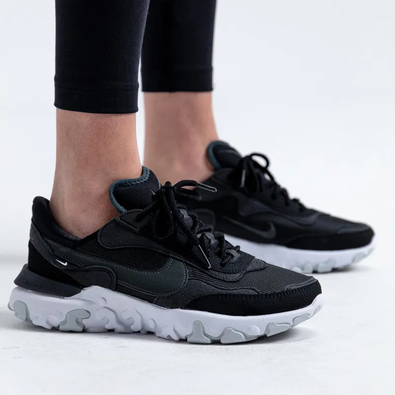 NIKE Патики React Revision 