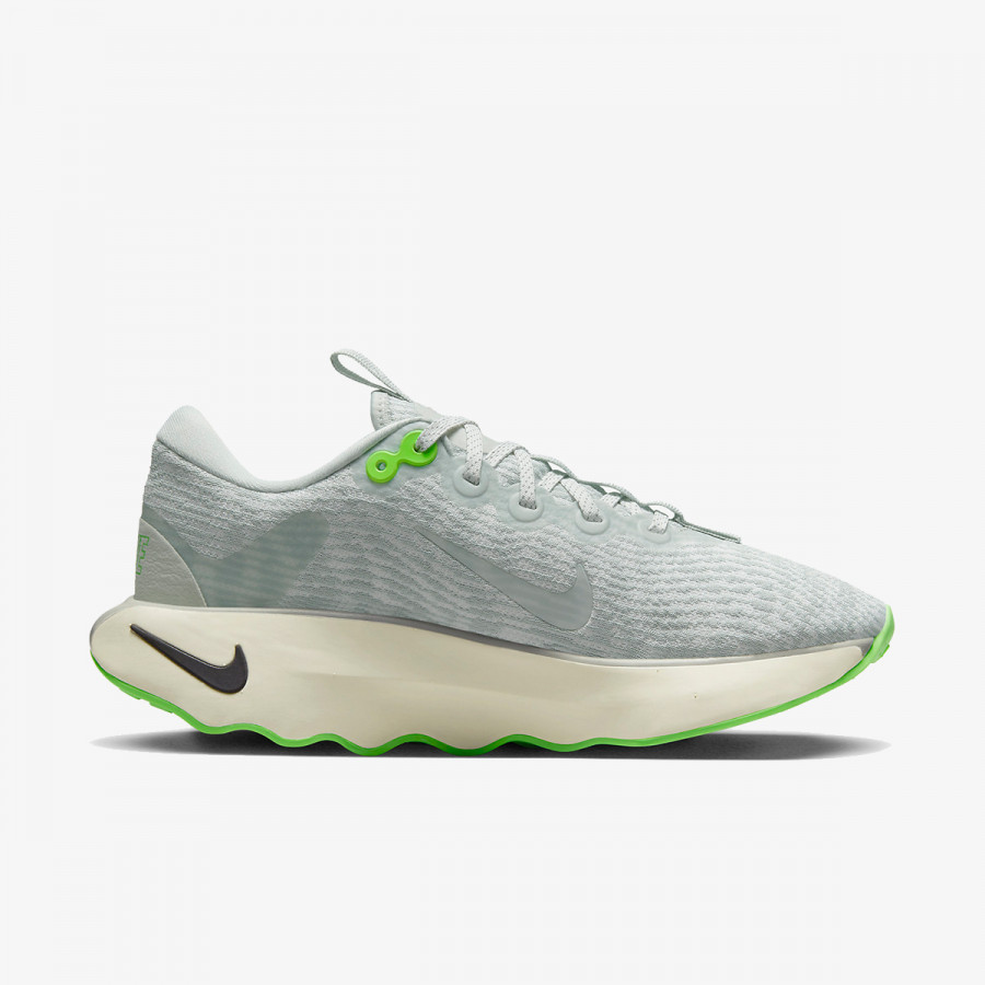 Nike Патики WMNS NIKE ESCAPE MOMENTUM 