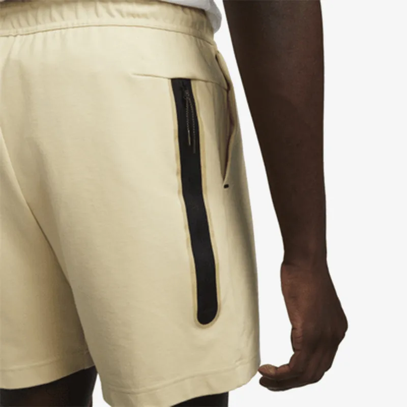 NIKE Шорцеви Tech Essentials 