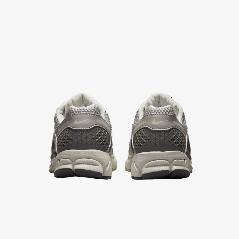 Nike Патики Zoom Vomero 5 