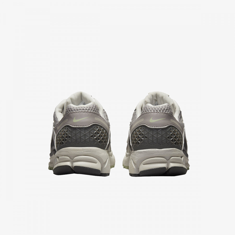 Nike Патики Zoom Vomero 5 