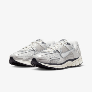 Nike Патики W NIKE ZOOM VOMERO 5 NA 