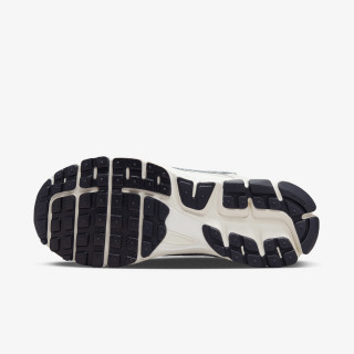 Nike Патики W NIKE ZOOM VOMERO 5 NA 