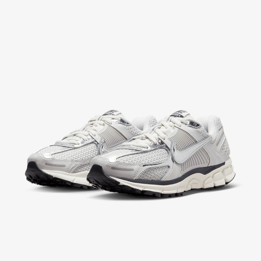 Nike Патики W NIKE ZOOM VOMERO 5 NA 