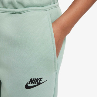 Nike Pantallona të shkurtra B NSW TECH FLC SHORT 