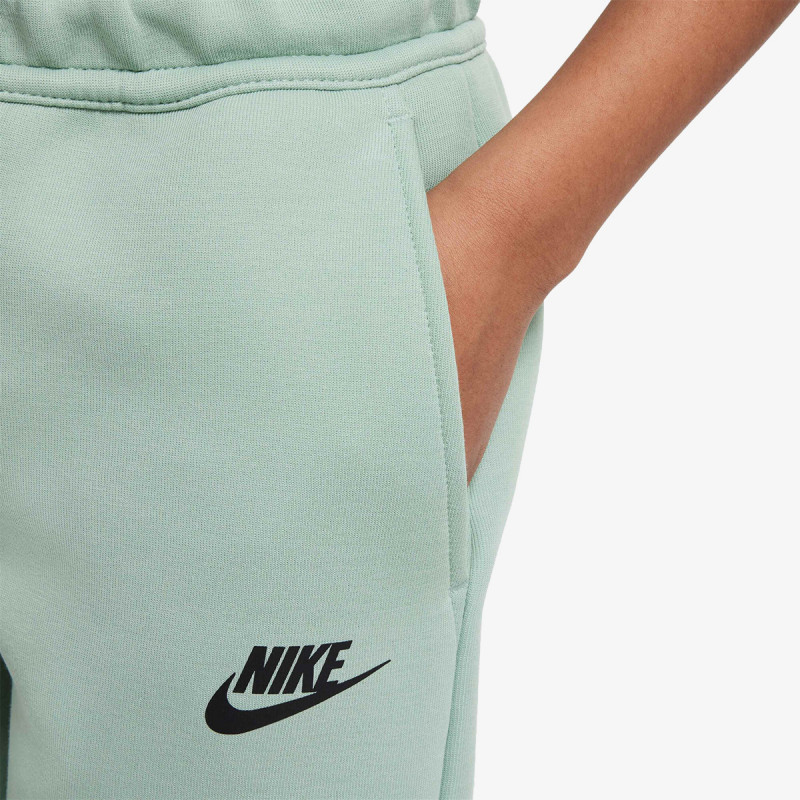 Nike Pantallona të shkurtra B NSW TECH FLC SHORT 