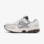 Nike Atlete W NIKE ZOOM VOMERO 5 