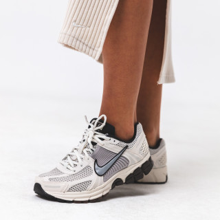 Nike Atlete W NIKE ZOOM VOMERO 5 