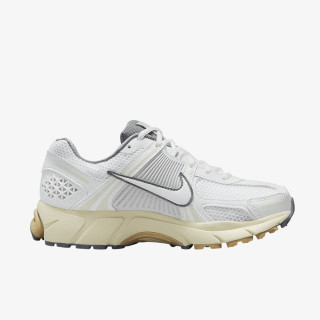 Nike Atlete W NIKE ZOOM VOMERO 5 