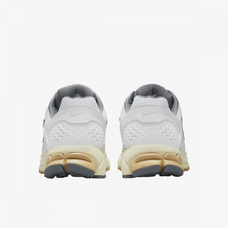 Nike Atlete W NIKE ZOOM VOMERO 5 