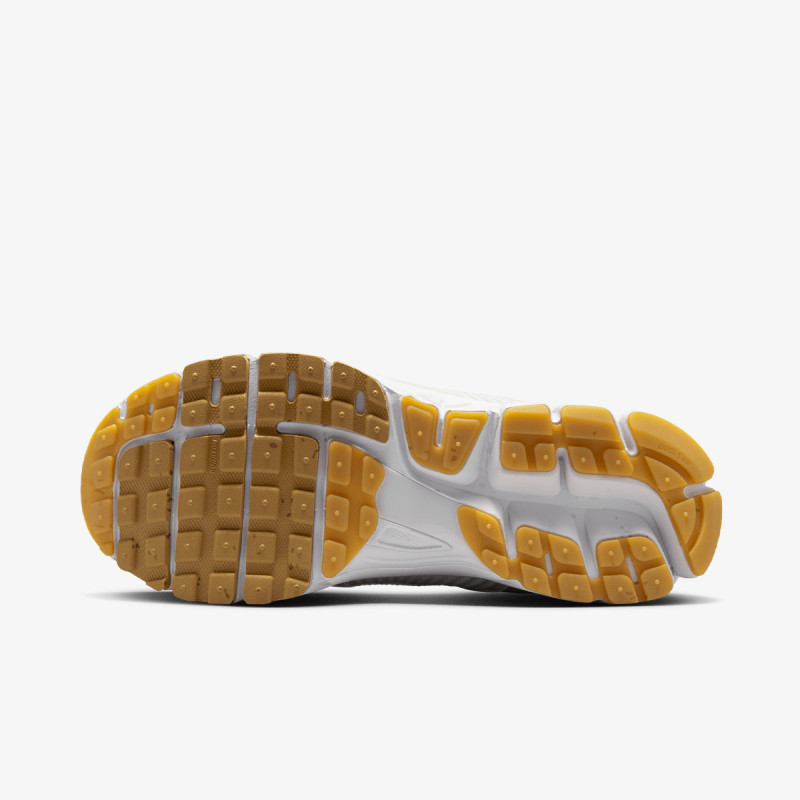 Nike Atlete W NIKE ZOOM VOMERO 5 