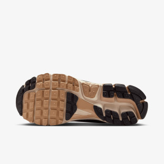 Nike Atlete W NIKE ZOOM VOMERO 5 