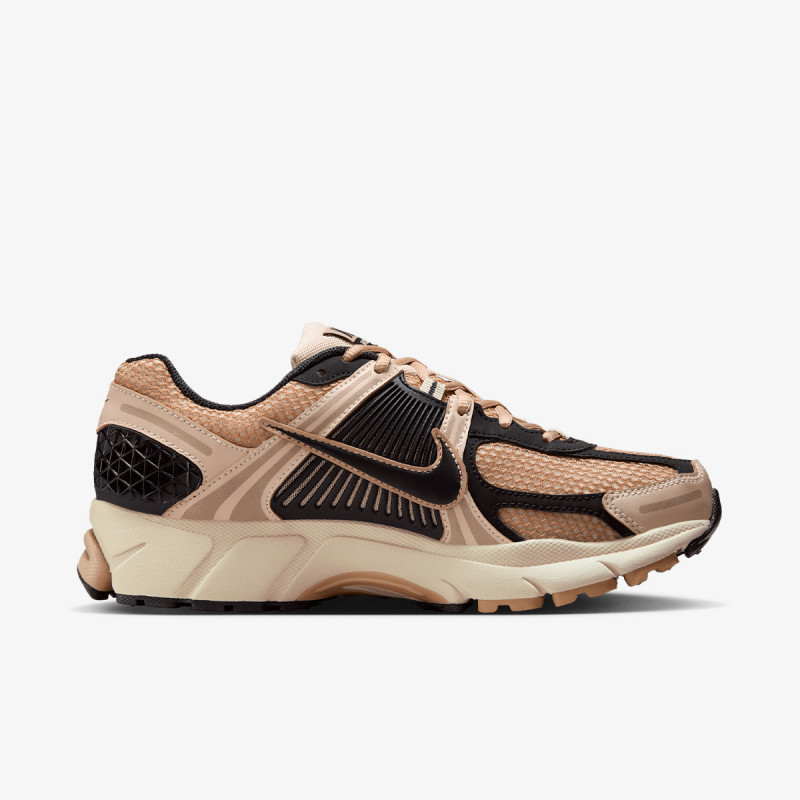 Nike Atlete W NIKE ZOOM VOMERO 5 