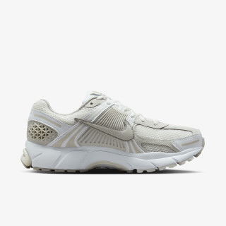 Nike Патики W NIKE ZOOM VOMERO 5 