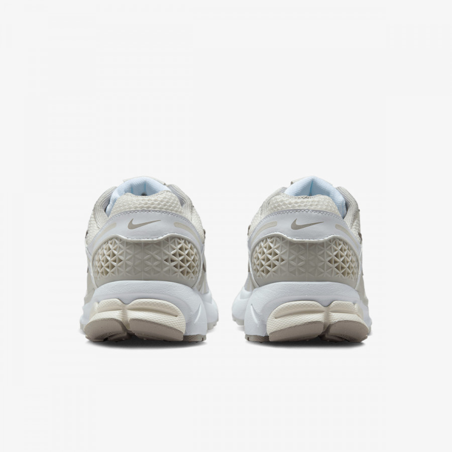Nike Патики W NIKE ZOOM VOMERO 5 