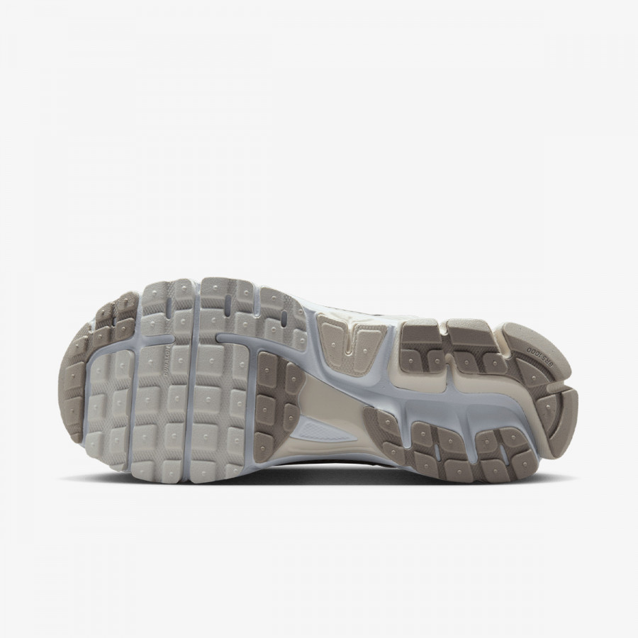 Nike Патики W NIKE ZOOM VOMERO 5 