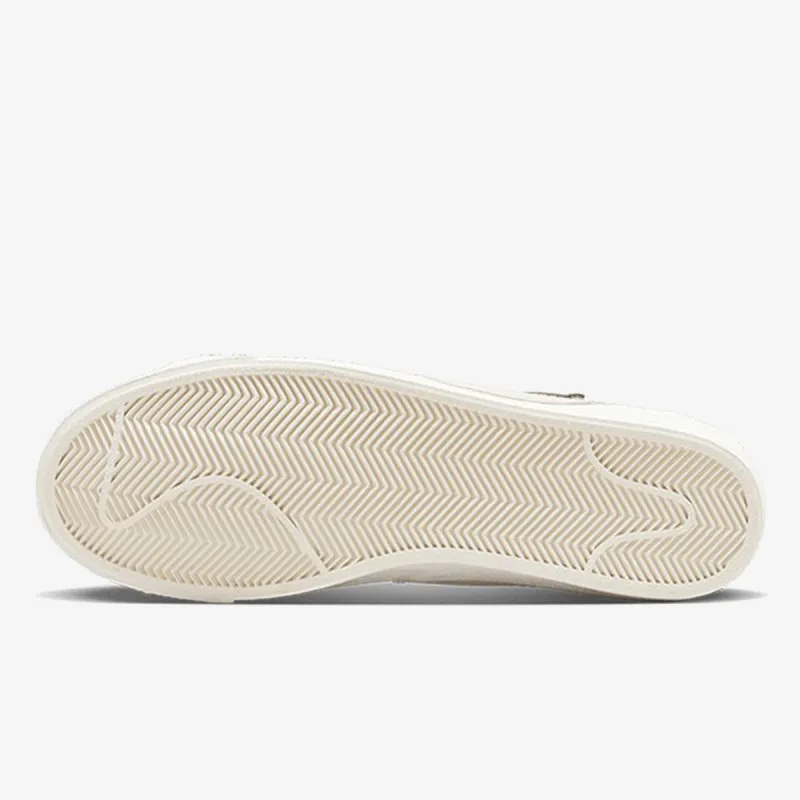 NIKE Патики BLAZER LOW '77 JUMBO SE TR72 