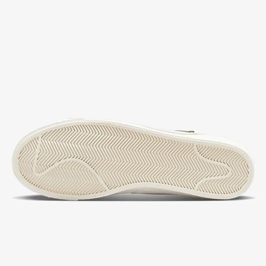 NIKE Патики BLAZER LOW '77 JUMBO SE TR72 