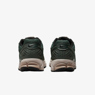 Nike Atlete W NIKE ZOOM VOMERO 5 C.O.R 