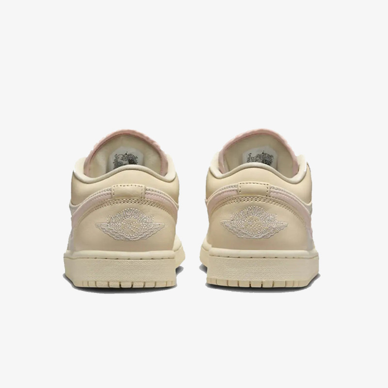 Nike Патики WMNS AIR JORDAN 1 LOW SE V2 