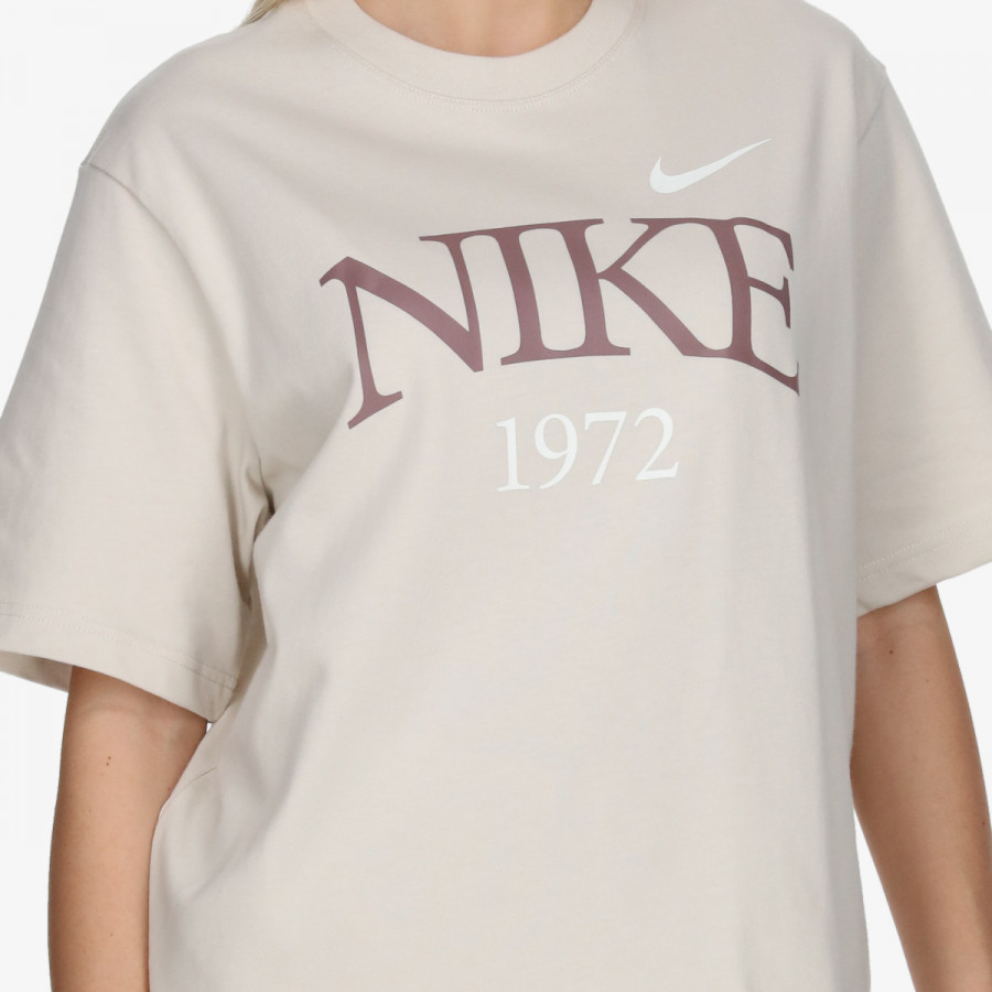 Nike Маица W NSW TEE CLASSICS BOXY 