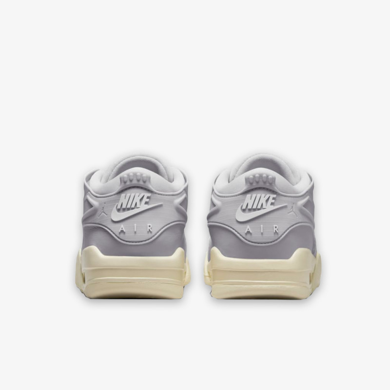 Nike Патики WMNS AIR JORDAN 4 RM 