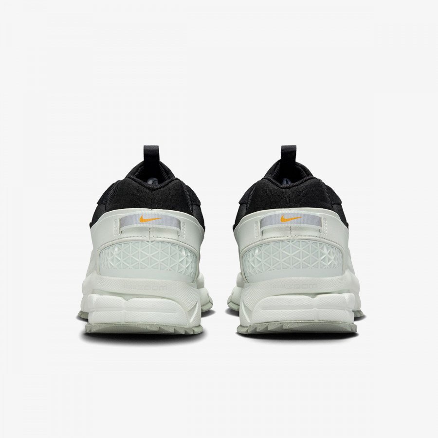 Nike Atlete VOMERO ROAM 