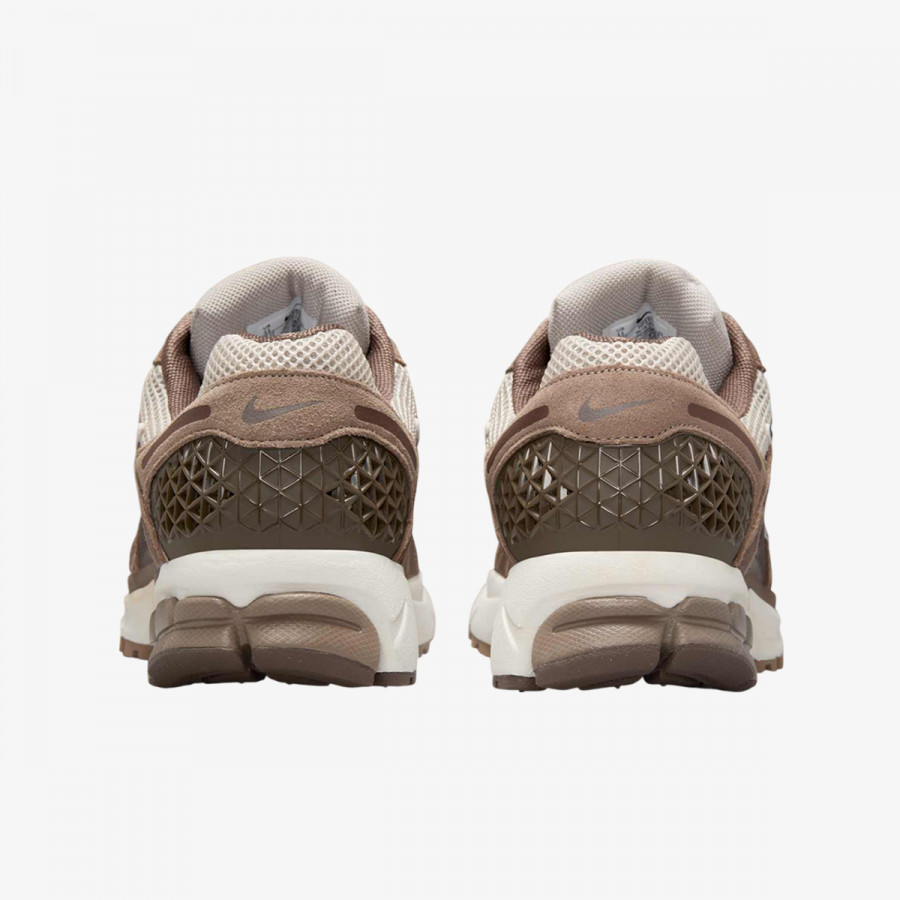 Nike Патики NIKE ZOOM VOMERO 5 