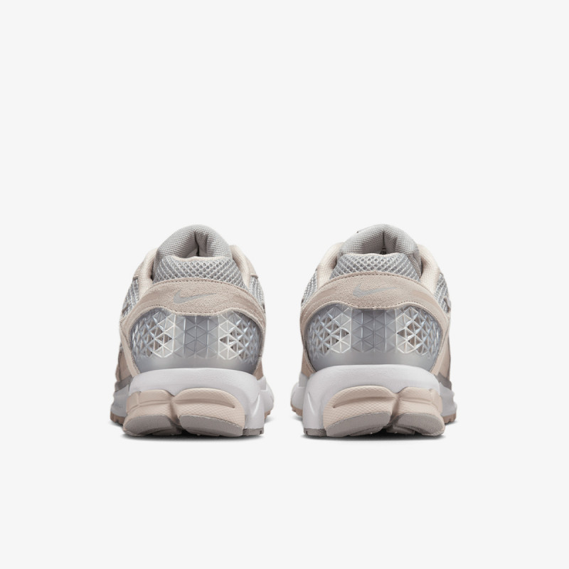 Nike Патики NIKE ZOOM VOMERO 5 