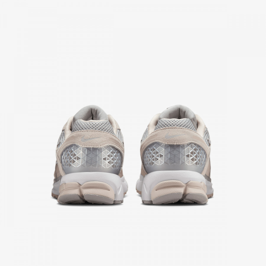 Nike Патики NIKE ZOOM VOMERO 5 