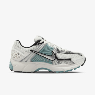 Nike Патики W NIKE ZOOM VOMERO 5 